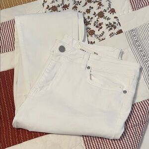 Vince Camuto White Skinny Classic 5 pocket stretch Jeans w/shredded hem detail